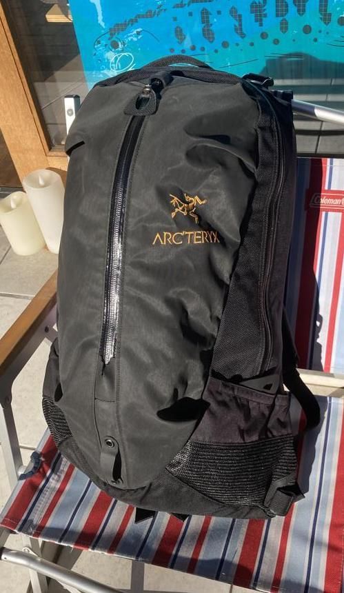 マ*コ様 美品 ARC'TERYX arrow22 アークテリクス アロー22 正規品】Arc'teryx アークテリクス アロー22バックパック arro22