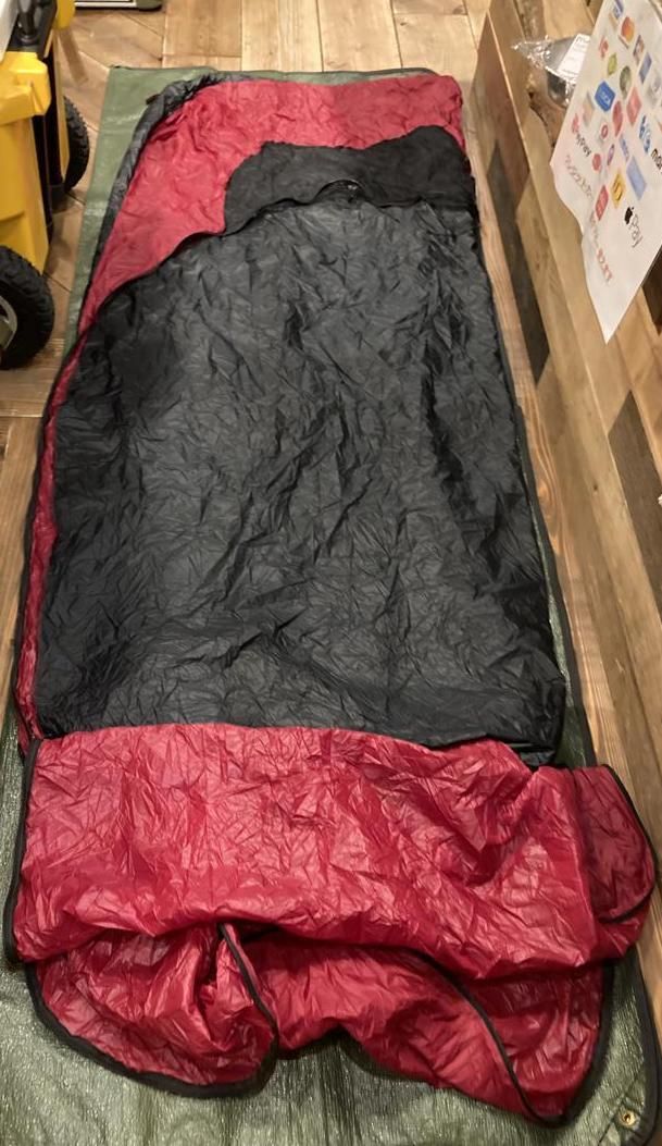 As TucasMillaris Bivy Sack 赤美品