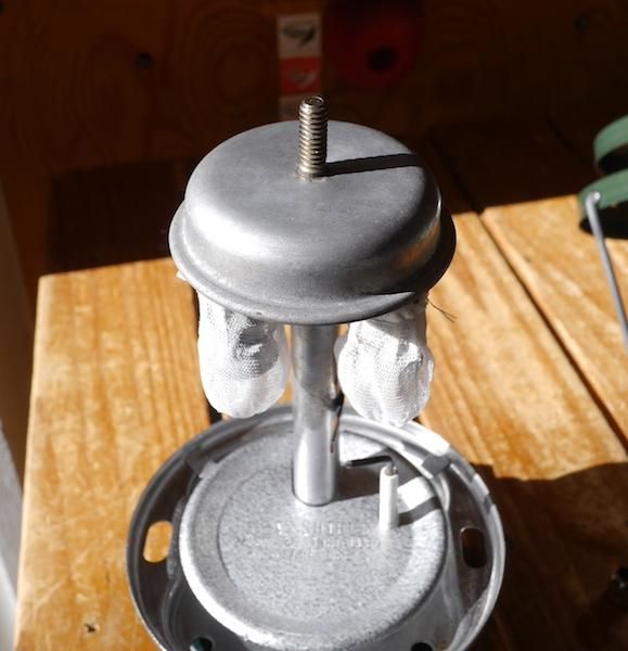 金属製ハンドル付きランタン グレー Coleman コールマン＞ Model 5155-750XJ LP TWO MANTLE LANTERN