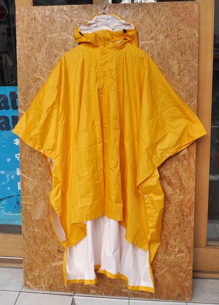 mont-bell モンベル＞ SUPER HYDRO BREEZE RAIN PONCHO スーパー