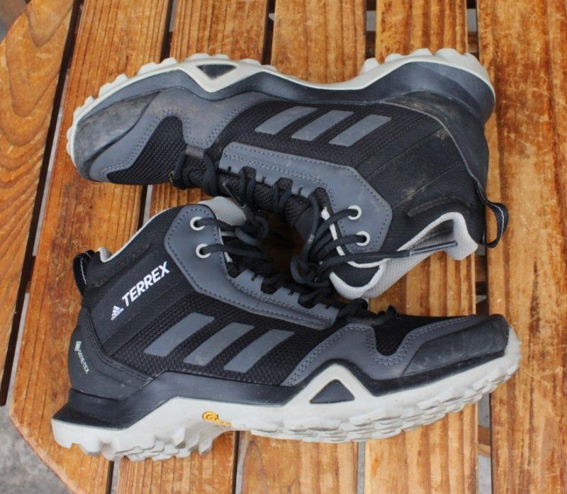 Adidas terrex hotsell ax3 mid