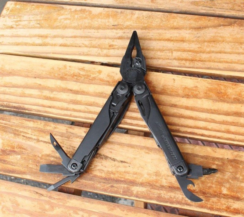 ＜LEATHERMAN　レザーマン＞　SURGE Black　サージブラック　【クリックポスト便】対応 | 中古アウトドア用品・中古登山用品  買取・販売専門店 : maunga (マウンガ)