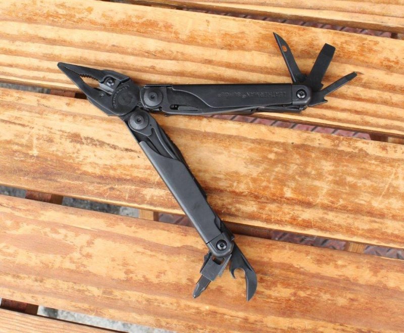 ＜LEATHERMAN　レザーマン＞　SURGE Black　サージブラック　【クリックポスト便】対応 | 中古アウトドア用品・中古登山用品  買取・販売専門店 : maunga (マウンガ)