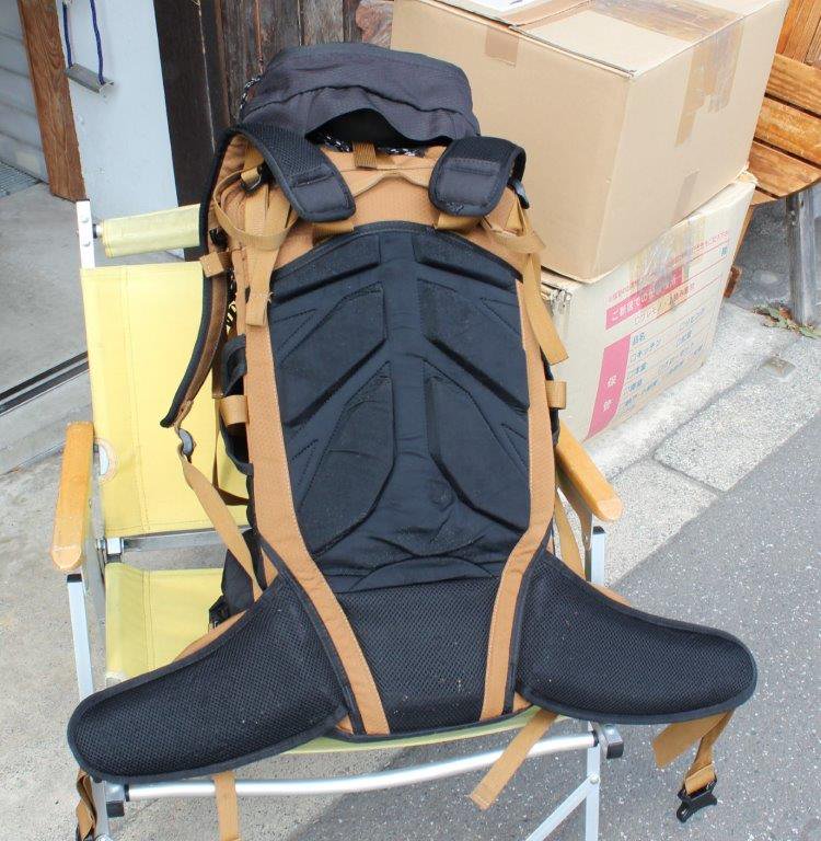 MOUNTAIN HARDWEAR マウンテンハードウェア＞ BLACKTAIL 32 ブラック