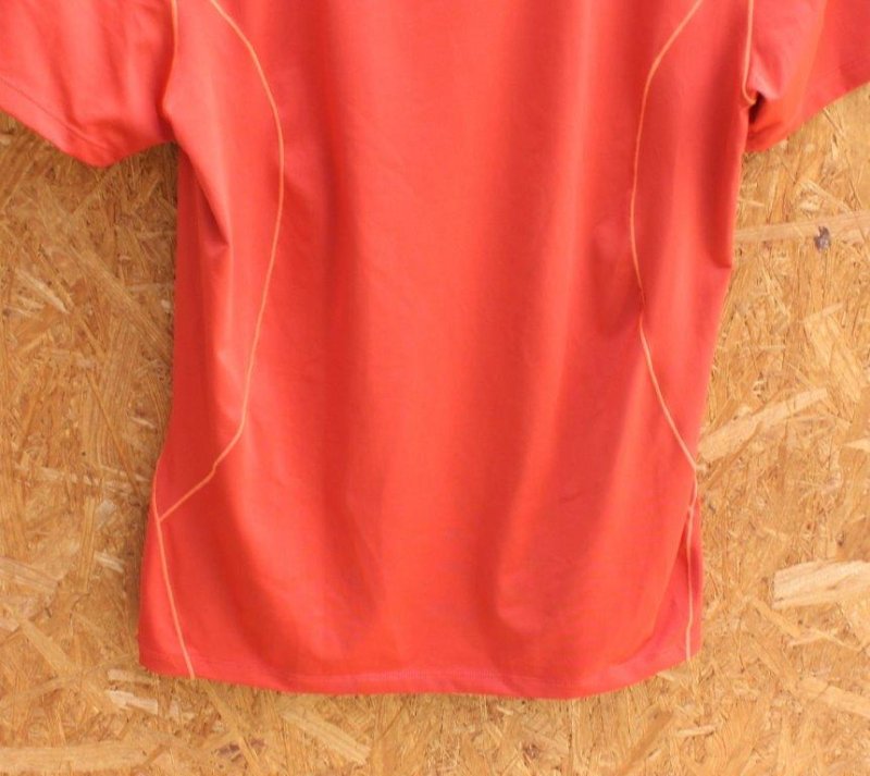 patagonia パタゴニア＞ M's Capilene 1 Silkweight Stretch T-Shirt  メンズキャプリーン1シルクウエイトストレッチTシャツ 【クリックポスト便】対応 | 中古アウトドア用品・中古登山用品 買取・販売専門店 :  maunga (マウンガ)