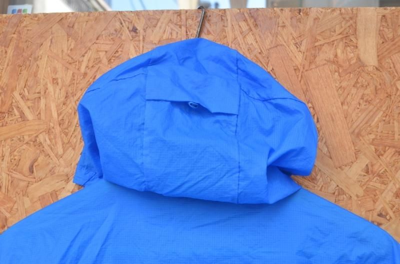 パタゴニア　フーディニジャケット　青　メンズM　ほぼ新品同様　格安出品 Patagonia パタゴニア メンズフーディニジャケット Mサイズ