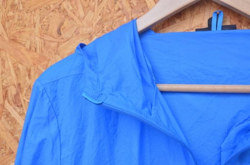 パタゴニア　フーディニジャケット　青　メンズM　ほぼ新品同様　格安出品 Patagonia パタゴニア メンズフーディニジャケット Mサイズ