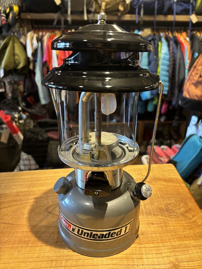 Coleman コールマン＞ Single Mantle Lantern 282 Unleaded ワンマントルランタン282アンリーデッド |  中古アウトドア用品・中古登山用品 買取・販売専門店 : maunga (マウンガ)