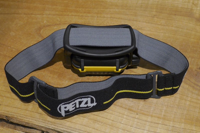 ペツル PETZL PiXA3 ピクサ3 ヘッドライト 防災 アウトドア 中古美品