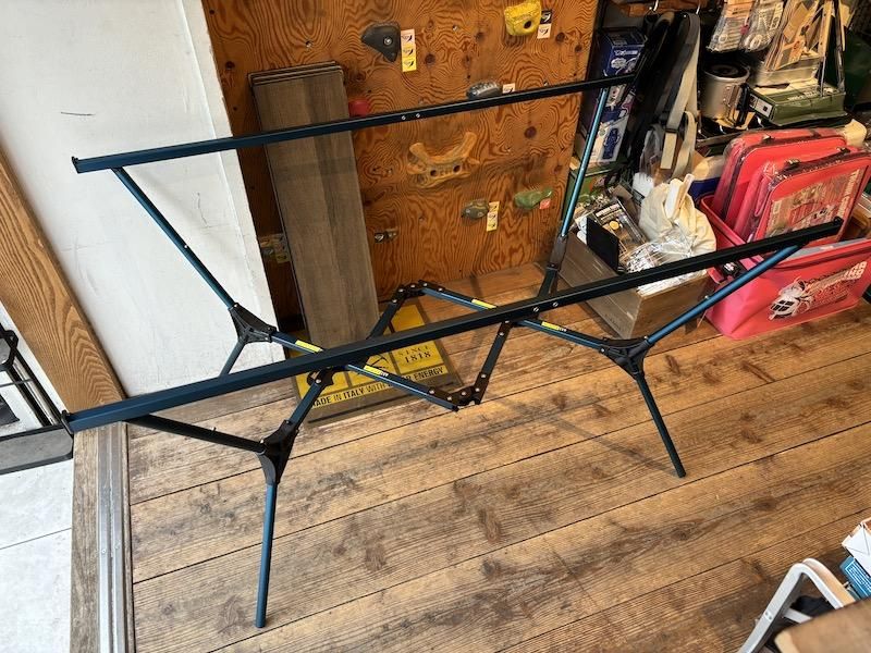 【中古品】モンベル　マルチ フォールディング テーブル ワイド 様々な状況にもアジャストできるモンベルのマルチ