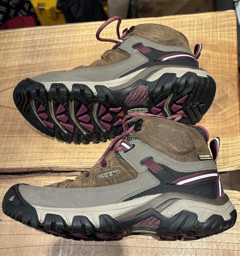 新品未使用 26cm KEEN キーン トレッキングシューズ TARGHEE III MID WP(旧モデル) ターギー スリー ミッド ウォータープルーフ Amazon.co.jp: KEEN メンズ Targhee III ミッドレザー wp-M