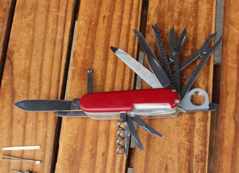 VICTORINOX ビクトリノックス＞ Swiss Champ スイスチャンプ