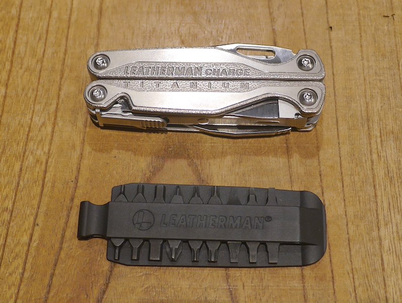 ② レザーマン チャージプラスTTi マルチツール 目まぐるし LEATHERMAN