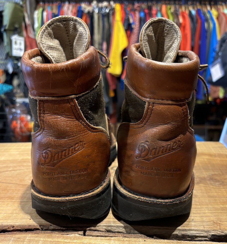 Danner ダナー＞ DANNER LIGHT 2 CEDAR RAINBOW ダナーライト2セダーレインボー | 中古アウトドア用品・中古登山用品  買取・販売専門店 : maunga (マウンガ)