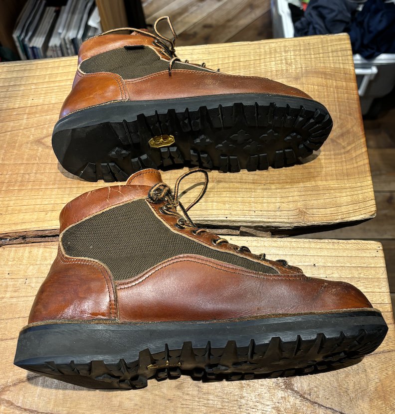 Danner ダナー＞ DANNER LIGHT 2 CEDAR RAINBOW ダナーライト2セダーレインボー | 中古アウトドア用品・中古登山用品  買取・販売専門店 : maunga (マウンガ)