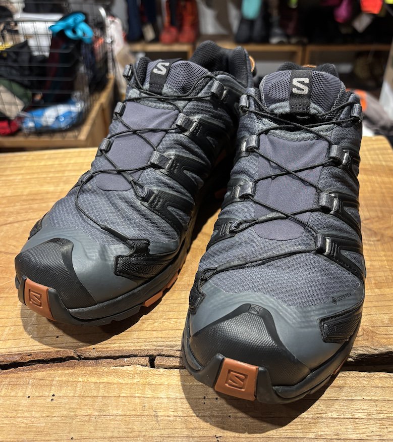 salomon サロモン＞ XA PRO 3D V8 GTX WIDE XAプロ3D V8 GTX ワイド | 中古アウトドア用品・中古登山用品  買取・販売専門店 : maunga (マウンガ)