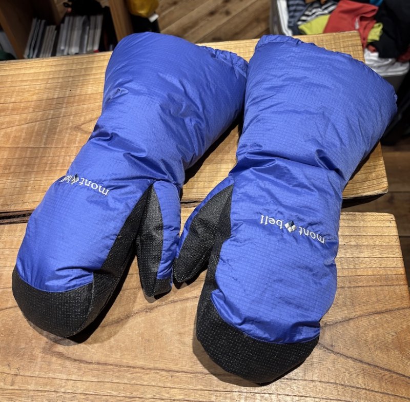 mont-bell モンベル＞ GORE-DRYLOFT DOWN OVER MITTENS ゴアドライロフト ダウンオーバーミトン |  中古アウトドア用品・中古登山用品 買取・販売専門店 : maunga (マウンガ)