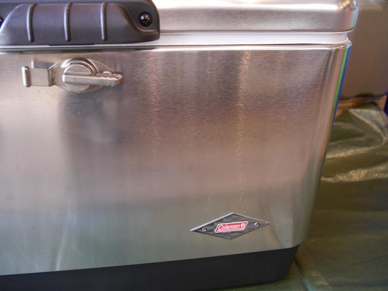 Coleman コールマン＞ 54QTステンレススチールベルトクーラー