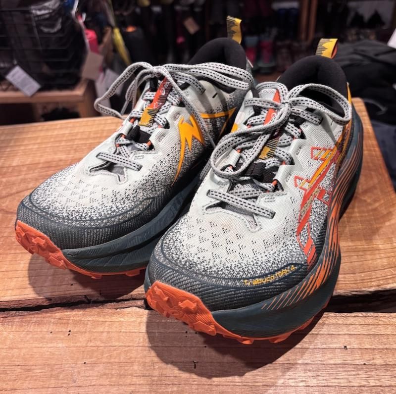 アシックス　トラブーコ　27cm 美品 ASICS アシックス ゲル トラブーコ MT GTX メンズ トレイル