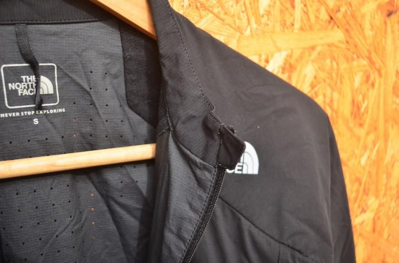 THE NORTH FACE ノースフェイス ホワイトライトジャケット S 黒 THE NORTH FACE ノースフェイス ホワイトライトジャケット S 黒 ﾗﾝﾆﾝｸﾞ