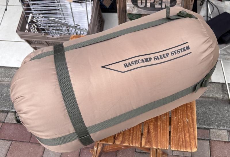 Snugpak スナッグパック＞ BASE CAMP SLEEP SYSTEM RIGHT ZIP ベース