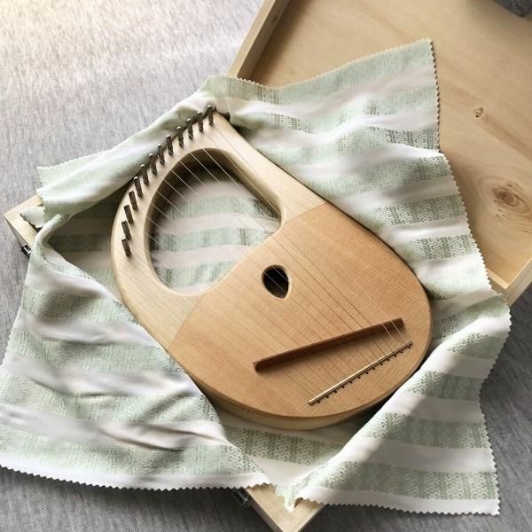 SANSO ライアー　13弦 　極美品　木製ケース付　三創楽器 SANSO ライアー 13弦 極美品 木製ケース付 三創楽器