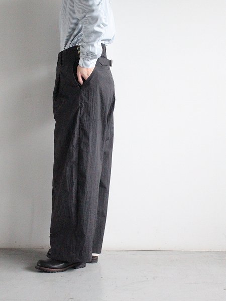 ASSEDONCLOUD　HW wide trousers - Salt shrinking nylon / Black