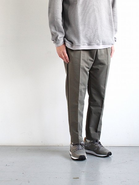 FLISTFIA Belted Trousers / Ash Olive 