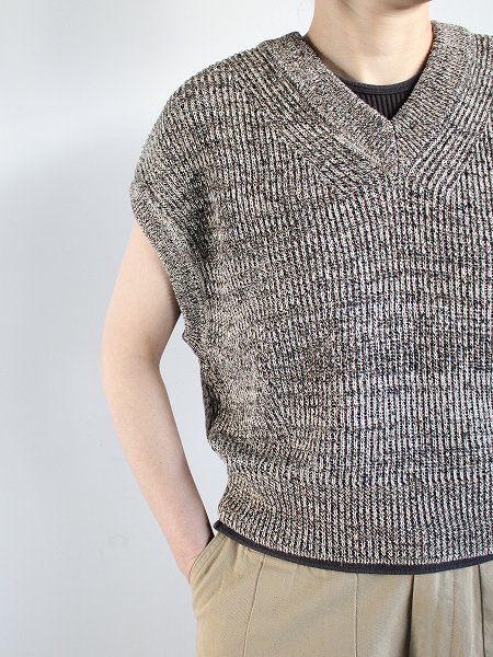 unfil / organic hemp ribbed-knit sleeveless top