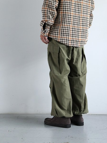 ARMY TWILLBack Satin Cargo Pants / KHAKI