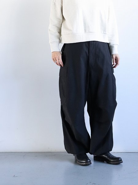 ARMY TWILLBack Satin Cargo Pants / BLACK