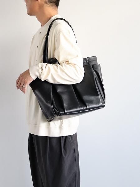 Aeta DOUBLE HANDLE TOTE M / BLACK (LE46) (SMOOTH LEATHER COLLECTION)