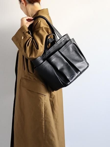 Aeta DOUBLE HANDLE TOTE M / BLACK (LE46) (SMOOTH LEATHER COLLECTION)
