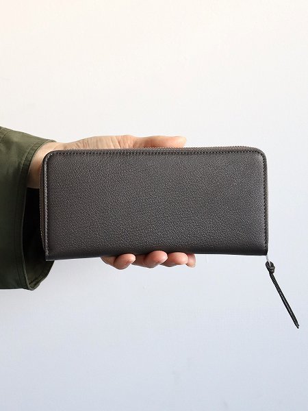 ERA. (イーラ)　EO GOAT ROUND SLIM WALLET (L001G)