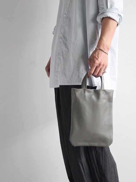 ERA.(イーラ)　NAPPA CALF MUSEUM TOTE BAG MINI (S021)