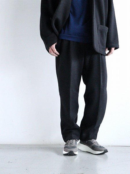 FLISTFIA (եꥹȥե)Tuck Wide Trousers / Modern Black