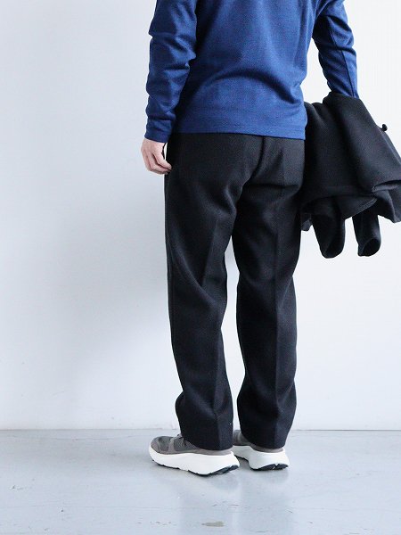 FLISTFIA (եꥹȥե)Tuck Wide Trousers / Modern Black