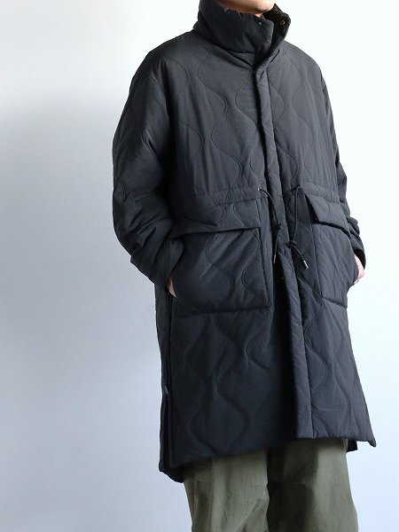 LANTERNHEATING QUILT COAT / BLACK