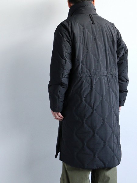 LANTERNHEATING QUILT COAT / BLACK