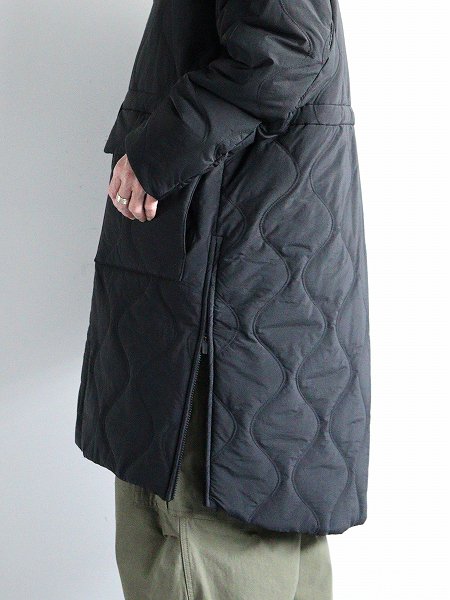 LANTERNHEATING QUILT COAT / BLACK