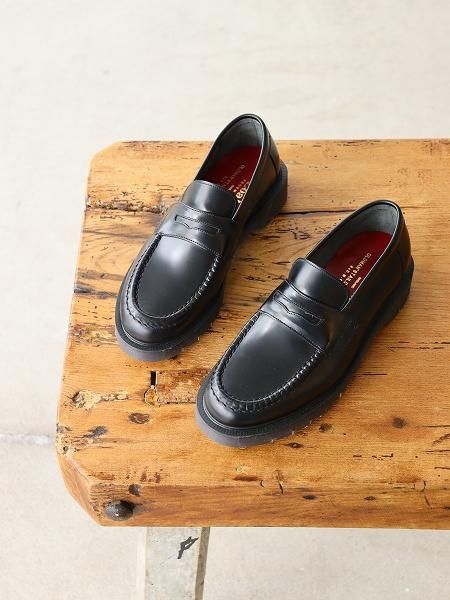 Loake / R&D.M.Co- Classic Loafer Shoe - Black Polish Leather ե