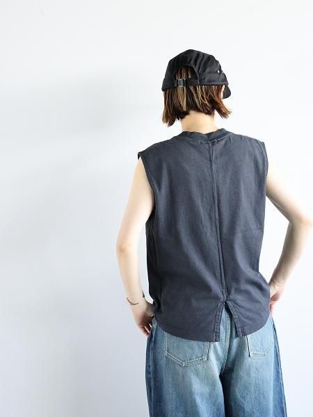 NECESSARY or UNNECESSARY (N.O.UN.)  / JET CAP