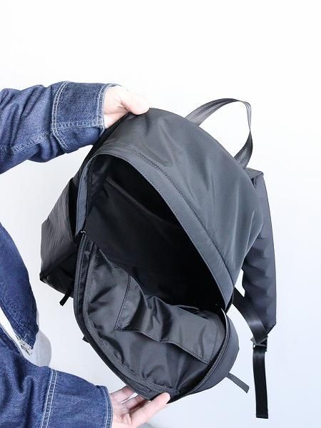 ※ニュートン出品 Porter Classic SHEEN NYLON NEWTON DAYPACK