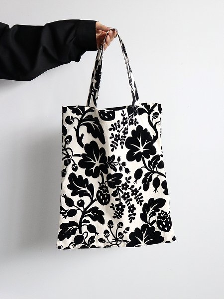 R&D.M.Co-FLOCKY BIG WILD BERRY TOTE BAG / Natural