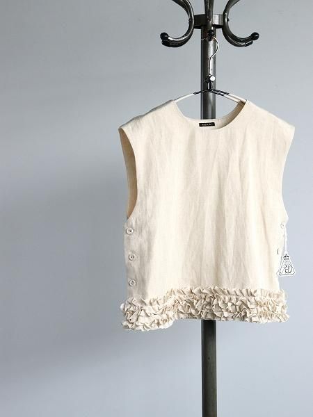 R&D.M.Co-FRILL DECOLATION BUTTON BIB / Antique White