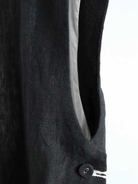 R&D.M.Co-FRILL DECOLATION BUTTON BIB / Black