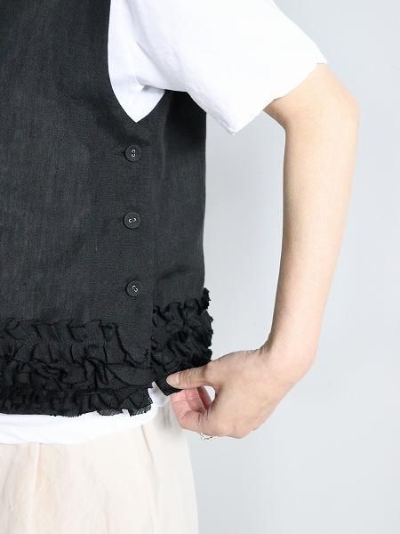 R&D.M.Co-FRILL DECOLATION BUTTON BIB / Black