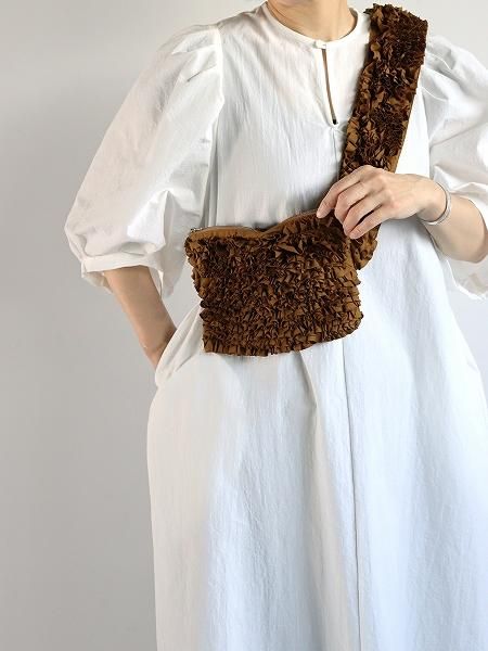 R&D.M.Co-   FRILL BODY BAG  フリルボディバッグ R&D.M.Co- オールドマンズテーラー FRILL BODY BAG フリル