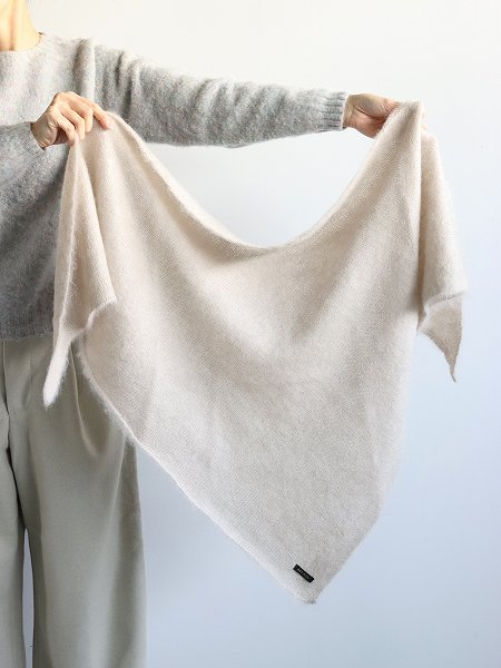 R&D.M.Co- MOHAIR TRIANGLE MUFFLER