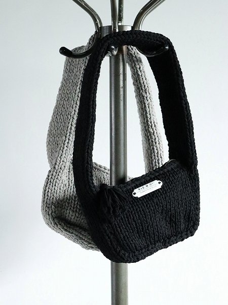 R&D.M.Co- / OLDMAN'S TAILOR(ɥޥ󥺥ƥ顼) R&D.M.Co- / OLDMAN'S TAILOR(ɥޥ󥺥ƥ顼) LILIAN YARN HAND KNIT BODY BAG (no.6988)